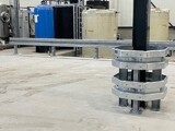 Säulenschutz aus Leitplanke B auf Fußplatte