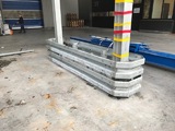 Säulenschutz aus Leitplanke auf FußplatteB 2-hoch