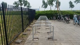 Fahrradbügel ø 60,3x2,9 - 1055x1200x1055 - auf Fußplatte in RAL-Farbe