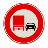 Verkehrszeichen F3 - Verbot von LKWs, die Kraftfahrzeuge überholen