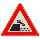 Verkehrszeichen J26 - Warnung für Kai oder Flussufer